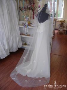 Mariées de Paris - Voile long ivoire avec dentelle et petites perles