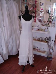 Mariées de Paris - Robe fluide, idéale pour la mairie