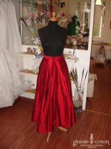Création - Jupe longue en soie sauvage rouge