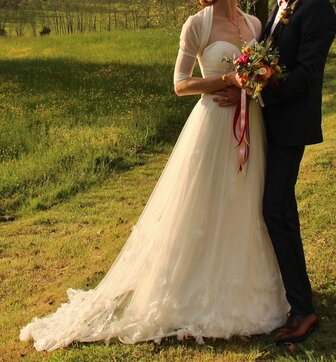 Ravie de ma robe - Photo 1 - Avis - Graine de coton - Dépôt-vente et location de robes de mariée à Paris