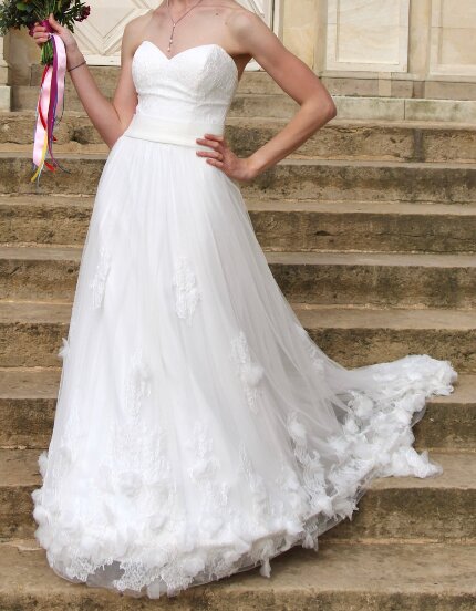 Ravie de ma robe - Photo 3 - Avis - Graine de coton - Dépôt-vente et location de robes de mariée à Paris