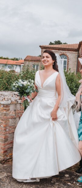 Une robe splendide ! - Photo 2 - Avis - Graine de coton - Dépôt-vente et location de robes de mariée à Paris